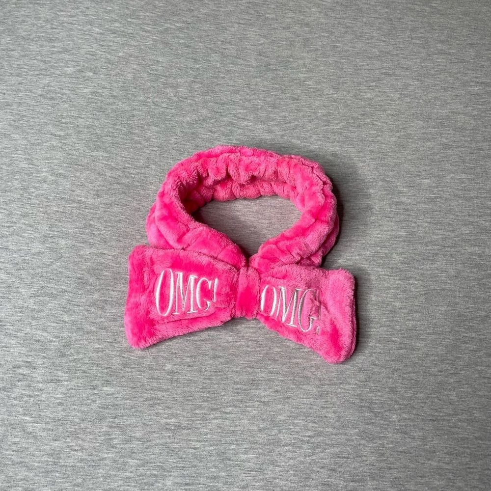 Target Women’s “OMG!” Face Washing & Skincare Plush Hair Headband